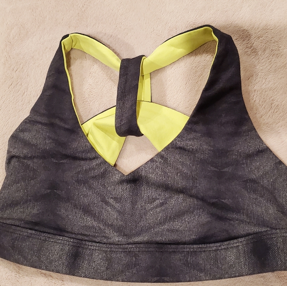 Jo+Jax charcoal and yellow top size YL